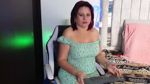 kaily jonness online show from 12.18.24