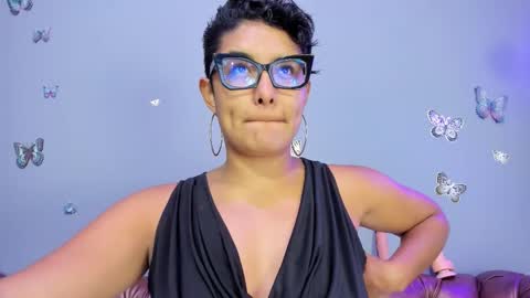 kaira_mosse_ online show from 10.14.25