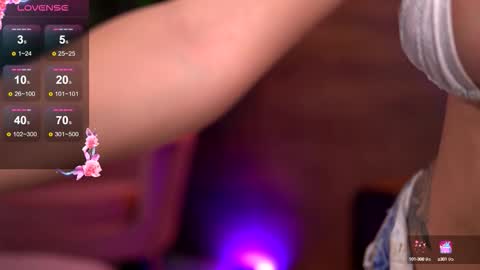 Snapshot of kairaandrews chatting on 10.08.25 Kaira online show from 10.08.25