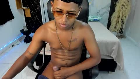 Snapshot of kaiser_alpha777 chatting on 04.10.26 kaiser_alpha777 online show from 04.10.26