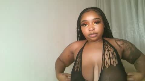 Snapshot of kakey_love chatting on 02.05.25 kakey love online show from 02.05.25