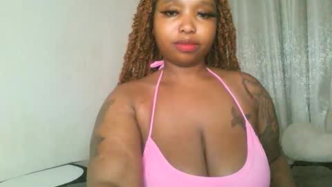 Snapshot of kakey_love chatting on 10.27.25 kakey love online show from 10.27.25