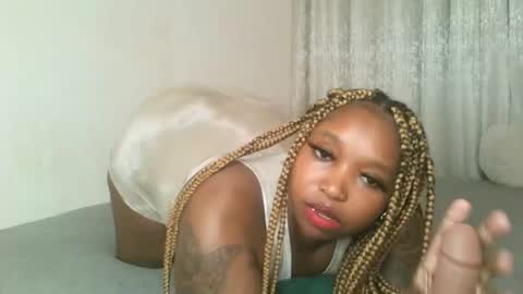 Snapshot of kakey_love chatting on 11.26.25 kakey love online show from 11.26.25