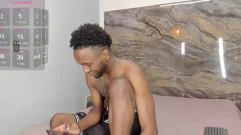 Snapshot of kaleb_violeta chatting on 11.15.25 Kaleb Violet online show from 11.15.25