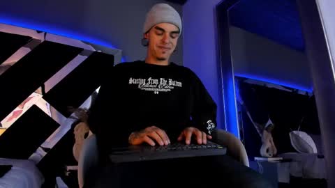 Kale online show from 02.25.25