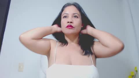 Snapshot of kally_higgins chatting on 01.04.25 Hannah online show from 01.04.25