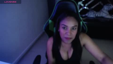 Snapshot of kamala_a chatting on 10.02.25 Kamala. Live 2100 - 600 online show from 10.02.25