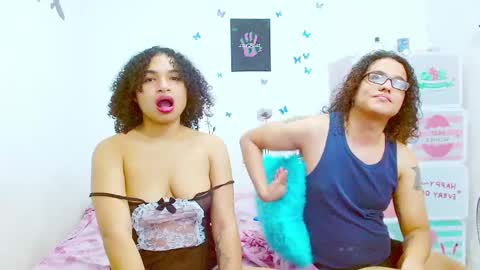 Dante and Carolina independient model online show from 01.20.25