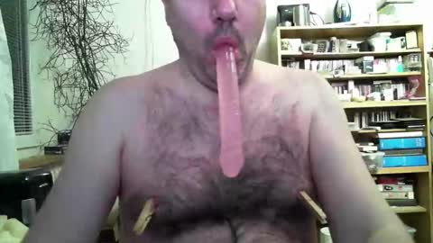 Snapshot of kamiluc1974_2 chatting on 02.27.25 Kamil Lipovy online show from 02.27.25