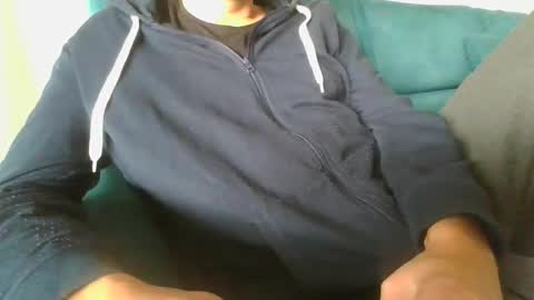 Snapshot of kanaletto chatting on 10.09.25 Mario online show from 10.09.25