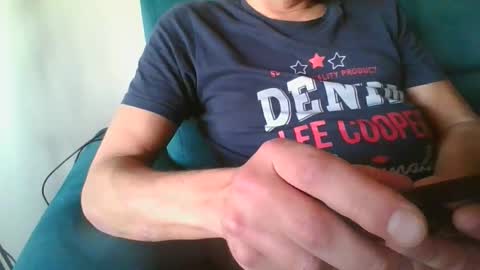 Snapshot of kanaletto chatting on 12.16.25 Mario online show from 12.16.25