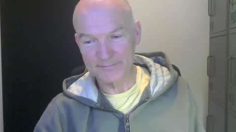 Robbie online show from 04.05.26