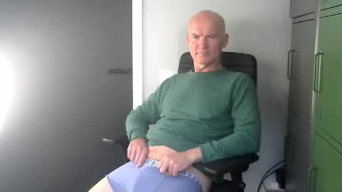 Robbie online show from 04.08.26