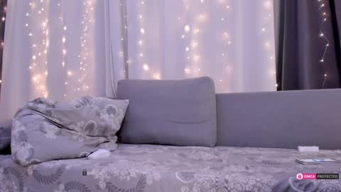 Snapshot of karamelsw chatting on 01.19.25 Julia online show from 01.19.25