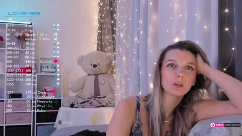 Snapshot of karamelsw chatting on 02.07.25 Julia online show from 02.07.25