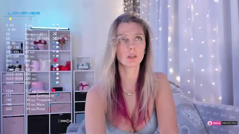 Snapshot of karamelsw chatting on 02.18.25 Julia online show from 02.18.25