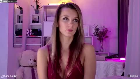 Snapshot of karamelsw chatting on 10.14.25 Julia online show from 10.14.25