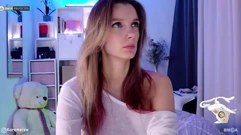 Snapshot of karamelsw chatting on 11.25.25 Julia online show from 11.25.25