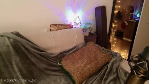 Snapshot of karathemagic chatting on 02.15.25 I am here around 5am GMT karathemagic online show from 02.15.25