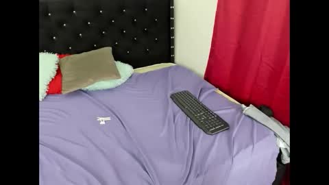 karen_josy online show from 09.09.25