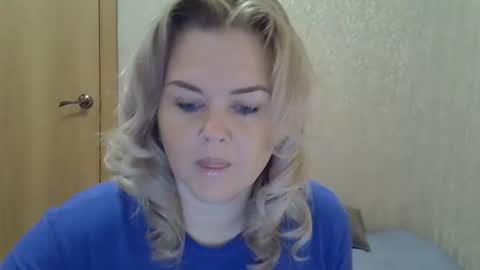 karennelsonx online show from 09.28.25