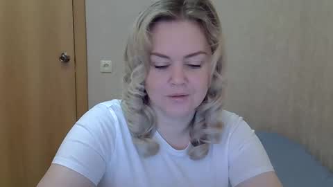 karennelsonx online show from 04.18.26