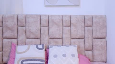 Snapshot of kariina_wong chatting on 11.26.25 kariina_wong online show from 11.26.25