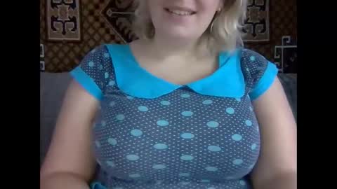 Snapshot of karilina_hi chatting on 12.31.24 Karilina Hi online show from 12.31.24