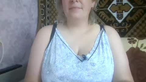 Snapshot of karilina_hi chatting on 07.21.26 Karilina Hi online show from 07.21.26