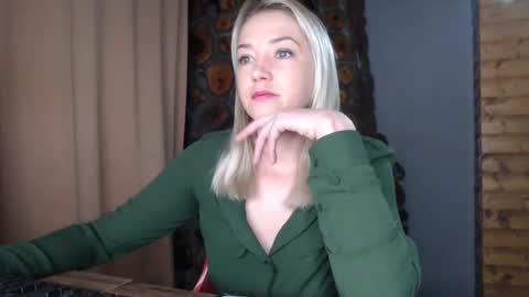 Snapshot of karina_fun chatting on 02.17.26 karina online show from 02.17.26