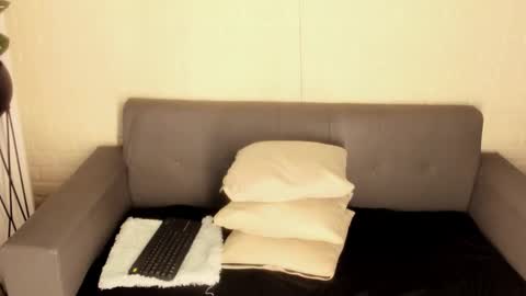 Kari online show from 12.21.25