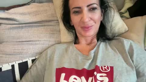 Snapshot of karinablair chatting on 12.31.24 Karina online show from 12.31.24