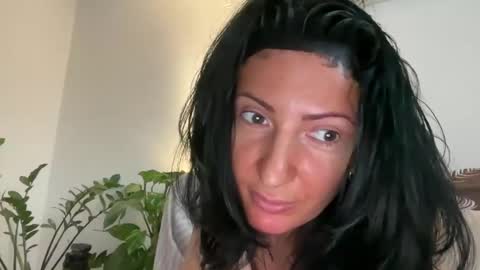 Snapshot of karinablair chatting on 02.08.25 Karina online show from 02.08.25