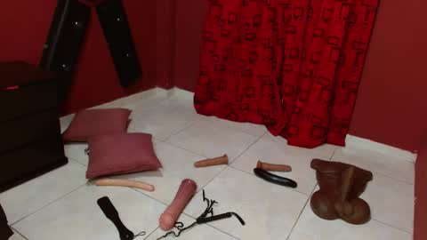 Snapshot of karinasimonz chatting on 02.14.25 KarinaSimonz online show from 02.14.25