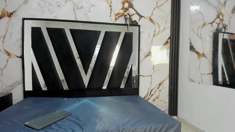 Snapshot of karinasimonz chatting on 10.16.25 KarinaSimonz online show from 10.16.25