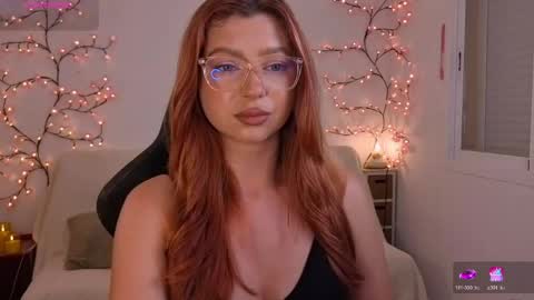 Snapshot of karinchik_ chatting on 05.25.26 Karina online show from 05.25.26