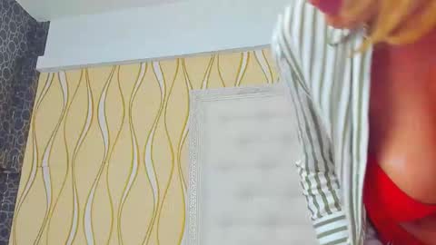 KARISSIA online show from 09.22.25