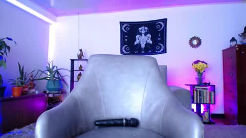 Y  ZAHRA  im expecting 200 thumbs up on my altar  online show from 02.06.25