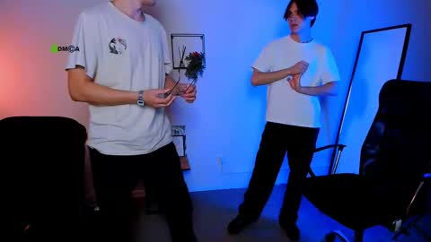 Snapshot of karl_mans chatting on 09.18.25 Karl online show from 09.18.25