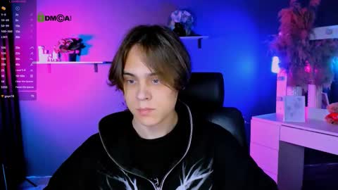 Snapshot of karl_mans chatting on 10.09.25 Karl online show from 10.09.25