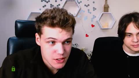 Snapshot of karl_mans chatting on 10.12.25 Karl online show from 10.12.25