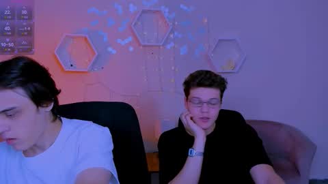 Snapshot of karl_mans chatting on 11.08.25 Karl online show from 11.08.25