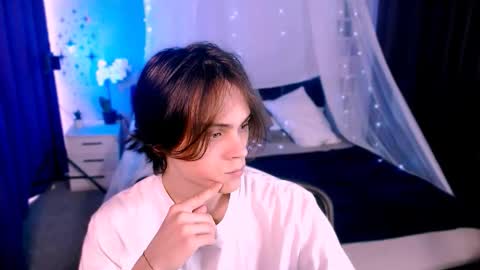 Snapshot of karl_mans chatting on 11.13.25 Karl online show from 11.13.25