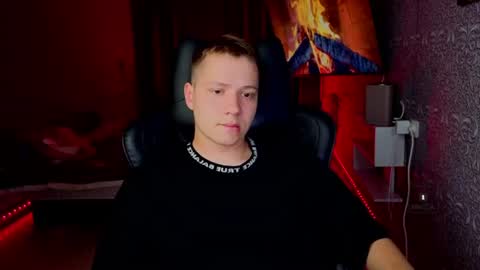 Snapshot of karl_night_ chatting on 06.18.26 karl night online show from 06.18.26
