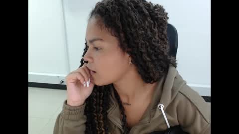 karla_cg online show from 02.22.25