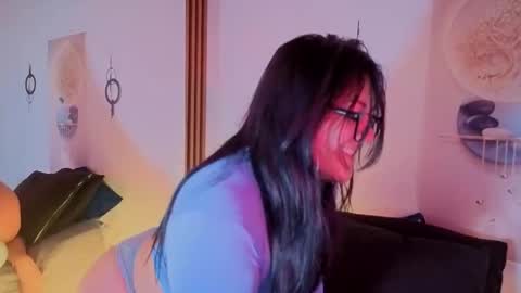 Snapshot of karla_valk1 chatting on 10.23.25 karla online show from 10.23.25