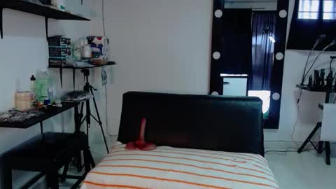 karlaluann online show from 11.04.25