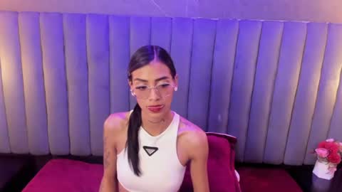 karlaslutskinny__ online show from 06.30.26
