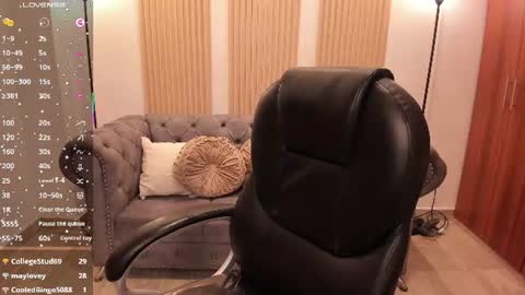 Snapshot of karliie_kloss_ chatting on 06.27.26 karliie kloss online show from 06.27.26