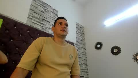 Snapshot of karol_and_paul chatting on 01.14.25 karol and paul online show from 01.14.25